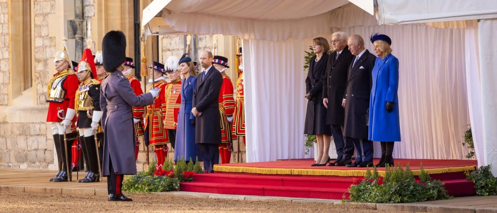 German President welcomed to Windsor with military pageantry